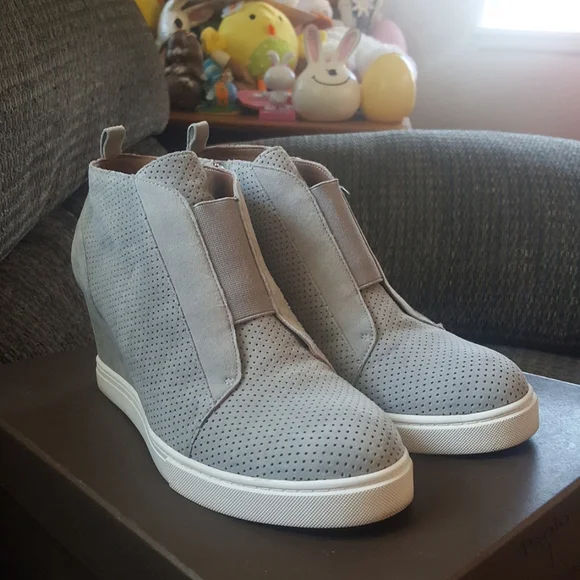 Paolo Shoes Linea Paolo Felicial Rock Perf Kid Suede Ankle - Main Image